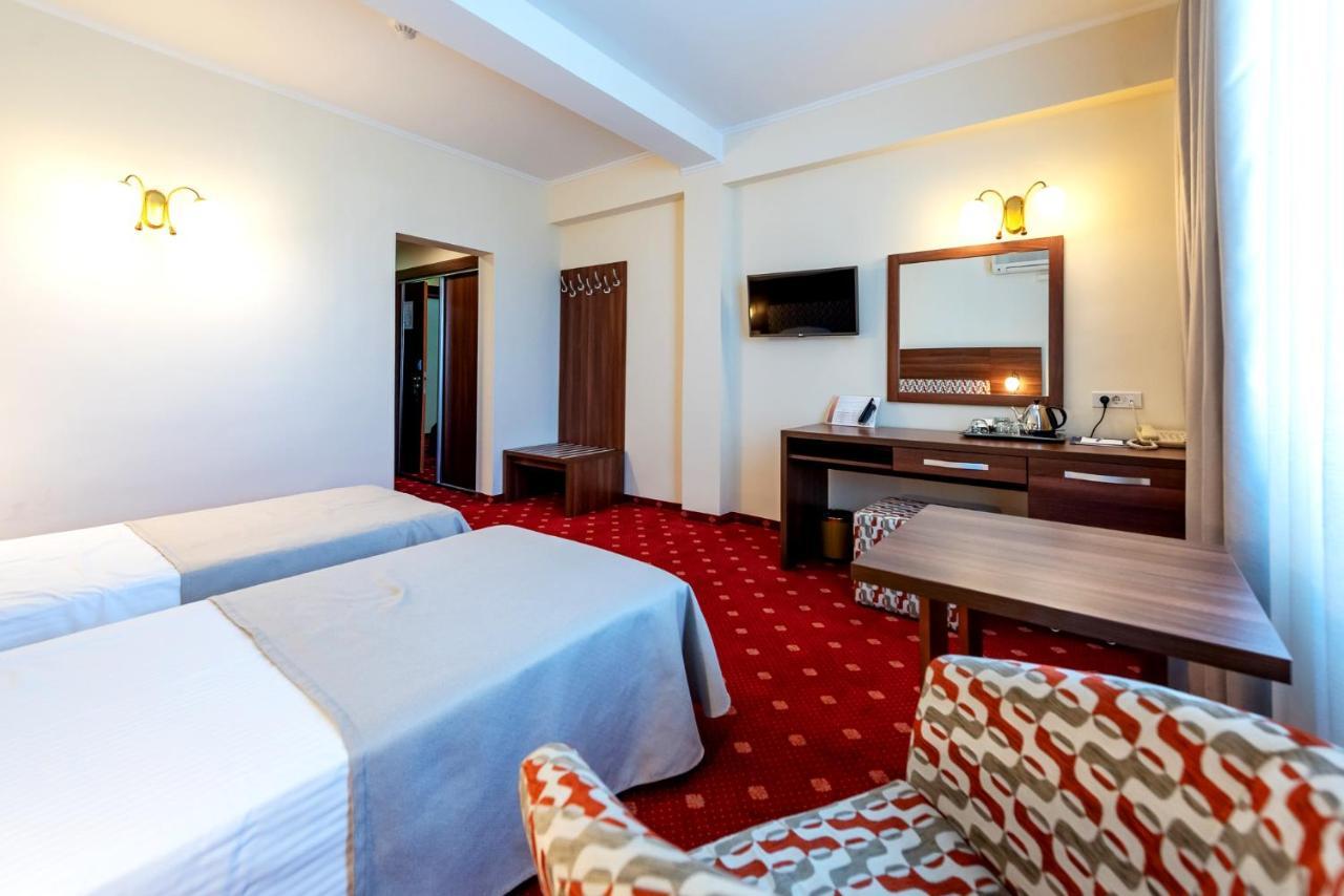 Hotel Minerva Bukarest Exterior foto
