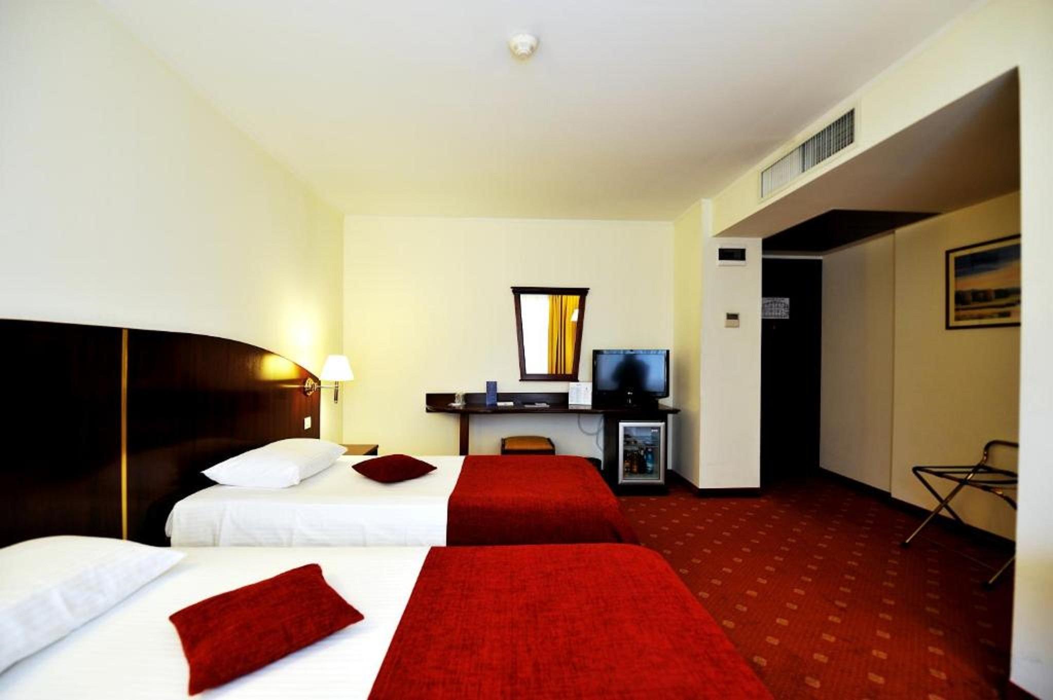 Hotel Minerva Bukarest Exterior foto