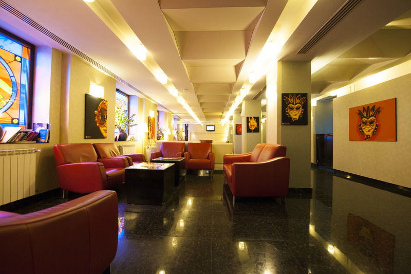 Hotel Minerva Bukarest Exterior foto
